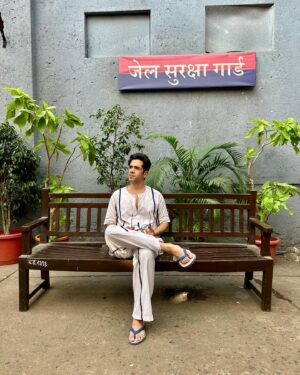 Ekta Kapoor Instagram - Parde ke peeche ka jadoo. #DusJuneKiRaat #BTS
Dus June Kii Raat, streaming exclusively on JioCinema Premium

@priyankachaharchoudhary @shaangroverr @manjitsachdev @ektarkapoor @shobha9168 @balajitelefilmslimited @sanjay.c.dwivedi @aparnaram @aprilsachin @tabrezkhan08 @patekar55 @ranveer.pratapsingh #upadhyay_vibhuti @pratik_jethi

#DusJuneKiiRaatOnJioCinema #DusJuneKiiRaat #JioCinemaPremium #JioCinema