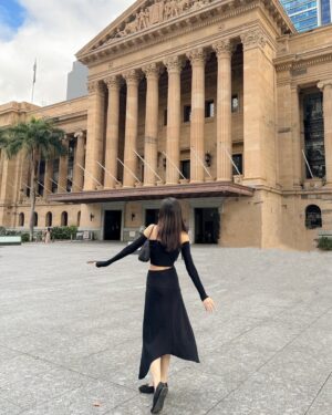 Elaine Ho Instagram - 布里斯班街遊 ⋆🌇ꕀ ♥︎⋆͛⋆͛*

top/ @yuyu_active 
bottom/ @allsaints 
bag/ @prada