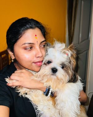 Elakkiya Instagram - பொறுமை ஒருபொழுதும் தோற்பதில்லை.
பொறாமை ஒருபொழுதும் ஜெயிப்பதில்லை.

#elakkiya#babydog#love#home#god#omsaibaba#omsairam🙏#dreamscometrue#lovemyself#enjoy#2024#loveyouall#goodvibes#avoid#negativpeople#newlife#goodway#thankgod