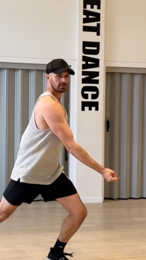 Elektra Shock Instagram - Had a great time in the studio with @angeledwardlopez creating this bit of sass on a sunny afternoon. Just dancing for the sake of it and worshipping the goddess @sashacolby. 

#dance #rupaulsdragrace #rugirl