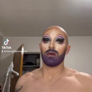 Elektra Shock Instagram - Dyson glitter beard hack! Because you need this information! #rupaulsdragrace #nz #makeupartist