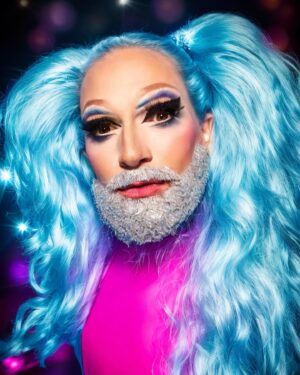 Elektra Shock Instagram - Glitter beard and pigtails in Queenstown for @lululemonausnz and Winter Pride @queenstownparkrun 

#lululemonambassador #thesweatlife