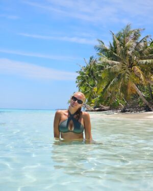 Elena Asimakopoulou Instagram - Making memories!!!🌴🌴🌴 

#meandmymonkey #makingmemories #oursummer #mydaughrer #mylife #maldives #maldivesislands