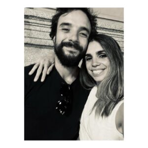 Elena Furiase Instagram - “No te necesito para nada, pero te quiero para todo” M. Benedetti 

Felicidades @gonzalos.g te quiero tanto… ❤️