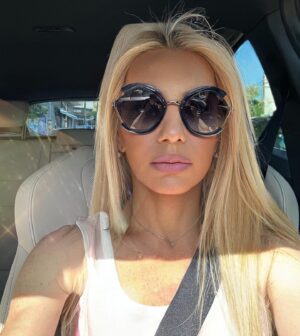 Elena Tsavalia Instagram - Summer on my mind…💦🏖️👙❤️

#summer #summertime #ontheroad #sunnyday