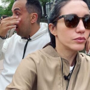 Eleni Vaitsou Instagram - Το μεγαλύτερο reunion της ελληνικής τηλεόρασης είναι γεγονός! Οι @thetouristes 
συναντήθηκαν ξανά μετά από 5 χρόνια κ βολταραν στο υπέροχο κ μυρωδάτο Άμστερνταμ! 

#Erekosme απόψε στις 21.00 στο @action24tv 🌍✈️

#travel #travelers #tv #amsterdam