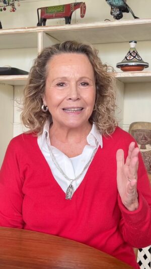 Eli de Caso Instagram - Hola! Quiero saber si a ustedes también les pasa esto. Qué situaciones han ido cambiando para ti. 

Les dejo un abrazo cariñoso y gracias por su cariño! ♥️

#chile #mujer #elidecaso #mujerchilena