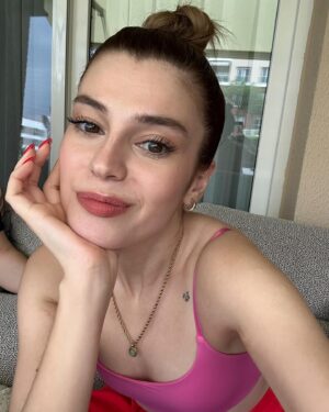 Elif Doğan Instagram - 💘