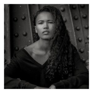 Eline Powell Instagram - Happy birthday to goddess @folaevansakingbola I love you so much, you are so smart and sweet and funny and silly and talented and beautiful and kind and cool and badass all at once, I’ll be yours forever 🥊😘✨✨