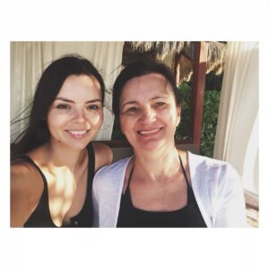 Eline Powell Instagram - I hope one day I’m as good a mother as you. You’re simply the best. 🙏🙏🙏 #happymothersday #loveyoulongtime #youarelove #number1