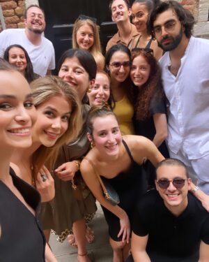 Elisa Bachir Bey Instagram - Quand tes meilleurs potes se marient #enormekiff Venise part 2 🫶