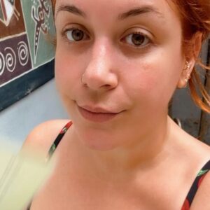 Elísabet Benavent Instagram - Coger fuerzas, dormir, tomar el sol, comer marisco, jugar al chinchón, darse un baño, repetir.
Lo mejor de viajar con tus amigas es que no hay expectativas y puedes ser tú sin más, sin miedo a parecer una aburrida. 
¿Tendréis este verano unos días con vuestros amigos? ¿Quién es vuestra persona preferida para una escapada? Os leo.