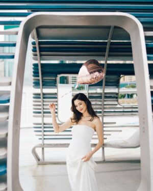 Eliza Sam Instagram - Special cutie guest in last slide🐶
Just an #ootd 🩵