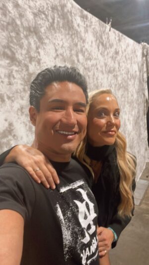 Elizabeth Berkley Instagram - Always laughing with my #friendforever @mariolopez … literally feel like I’m doing nonstop abs🤣🤣🤣❤️#friends #mama #bubba #sbtb #jessieandslater