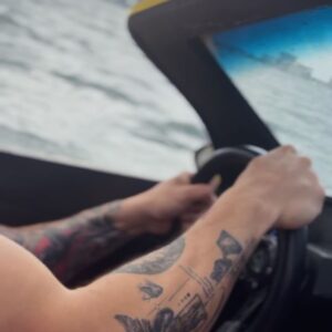 Elizabeth Chihaia Instagram - Birthday road trip festivities have begun! 🛣️🏝️🌊🎂

@realkillerkross @jetcarmiami