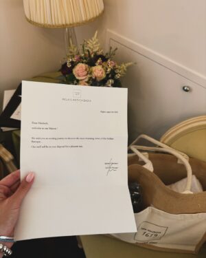 Elizabeth Kopecká Instagram - Grazie 🌙 I’m having the best time here 🤍 thank you for the invite @relaisanticabadia 😌