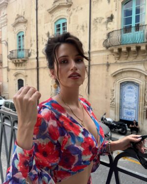 Elizabeth Kopecká Instagram - Grazie 🌙 I’m having the best time here 🤍 thank you for the invite @relaisanticabadia 😌