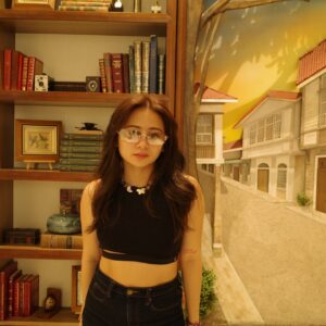 Ella Cruz Instagram - 📚