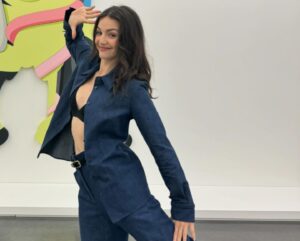 Actress Ella Hunt HD Instagram Photos and Wallpapers September 2024