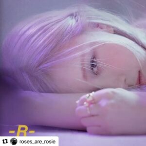Ella McKenzie Instagram - My 💜 @roses_are_rosie unni 🥺 congratulations!! You are da best, I can’t explain what you mean to me. I love you 💕 you being my unni is an honor🥲!! I luv u to the moon 🌙 and back ✨✨