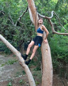 Actress Ella Purnell HD Instagram Photos and Wallpapers August 2024