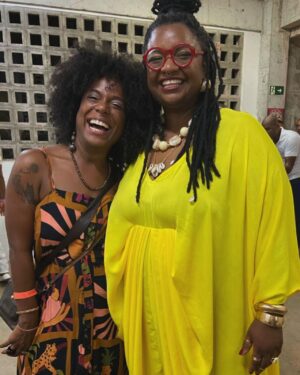 Ellen Oléria Instagram - obrigada, Salvador! 
te amo (e to voltando…) ✈️
obrigada @cortejoafro @jaquelinespimentel @gabiguedesmusic e toda minha gente querida que fez parte desses encontros e dias maravilhosos!