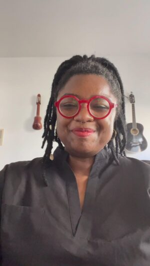 Ellen Oléria Instagram - Estamos chegando com uma grande homenagem a essa artista que é matéria obrigatória na historia da música popular brasileira. A imensa Gal Costa.

Jéssica Areias canta Gal Costa, com minha participação, no SESC 14 Bis, com banda e equipe inteiramente feminina homenageando essa grande artista.

Os ingressos para as duas datas podem ser adquiridos pelo sescsp.org.br (link na bio) ou a partir de hoje, às 17h nas unidades SESC SP.

Coloca nos comentários o @ de quem você quer levar nesse show.

🌻🌺🌸🌼
