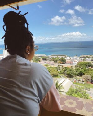 Ellen Oléria Instagram - obrigada salvador! cada vez que eu piso nessa cidade encho meu coração de alegria ❤️🩷💙