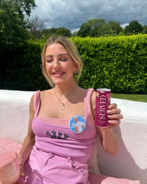 Ellie Goulding Instagram - ♥️✌🏼💗💕✌🏼♥️