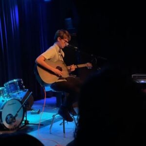 Elliott Fullam Instagram - Thank you to all of you wonderful people who came to the first two shows! You were all so kind and I really appreciate you so much!!! Also THANK YOU to @minty_boi and thanks to @adolescent.dreams and @mysistermaura !!! Can’t wait to see you again 🖤🖤🖤🖤