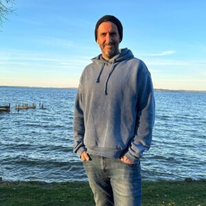 Elmar Paulke Instagram - Ich hoffe, Ihr hattet einen schönen Tag ☀️
Auch wenn es heute etwas kühler war. 

Seid lieb zueinander 😘 Euch einen schönen Abend!!!

Game On!