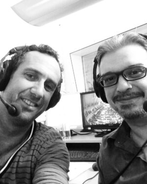 Elmar Paulke Instagram - Ich bin geschockt und kann es weiterhin nicht glauben. Gestern erreichte mich die Nachricht, dass Shorty verstorben ist. Mit 49 Jahren, viel zu jung, viel zu früh. 
Shorty und ich hatten in den letzten anderthalb Jahren keinen Kontakt mehr. Wir hatten Meinungsverschiedenheiten, die in so einem Moment so banal, so unsinnig wirken. 

Mir kommen gerade so wahnsinnig viele Erinnerungen hoch, aus wunderbaren Momenten gemeinsam am Kommentatorenplatz. Mit Shorty entstand eine besondere Energie, wir hatten Spaß, wir haben gelacht, es war nichts geplant und immer was los. 🎯

Shorty, Du alter Chaot, pass auf Dich auf. Und Ruhe in Frieden. Meine Gedanken sind auch bei Wiebke und der Familie.