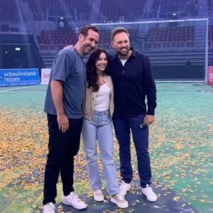 Elmar Paulke Instagram - Hat Bock gemacht gestern, die Autoball-EM 2024. Glückwunsch an Joey Kelly. Danke an das gesamte Team, an @prosieben @brainpooltv. Und vielen Dank @lauramahofmann und @stevengaetjen ❤️. 
Es geht jetzt nach Hause. Heute Abend noch Folge 201 von Game On! aufnehmen. 

Game On!