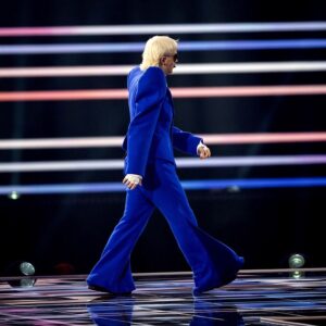 Eloy de Jong Instagram - Wie schade! 🇳🇱Holland ist disqualifiziert beim Eurovision Song Contest! 🥹 #joostklein #wasistdapassiert #europapa 

Wat ongelofelijk zonde! Dit had zo’n mooi feestje kunnen worden 🥹 #jammer #zonde @eloydejong_support @swrschlager @meineschlagerwelt @bild @queerbild