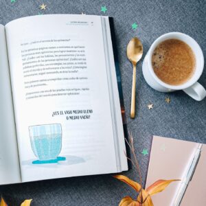 Elsa Punset Instagram - ¡Buenos días! Hoy llega ya a las librerías. Ojalá pueda servirte y acompañarte para vivir en estos tiempos únicos, extraordinarios 🙏😊#fuerteslibresynómadas #libreros  #inteligenciaemocional #tiemposextraordinarios #elsapunset