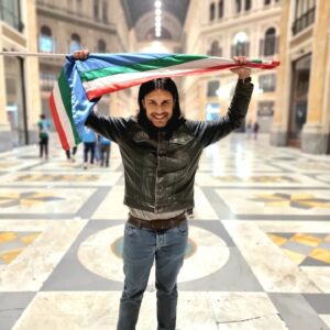 Elvis Esposito Instagram - CAMPIONI D'ITALIA!!!

🇮🇹 04/05/2023 🇮🇹

⬜️🟦⬜️🟦⬜️🟦🟩⬜️🟥

🏆🏆🏆

🏴‍☠️⛰️🌶