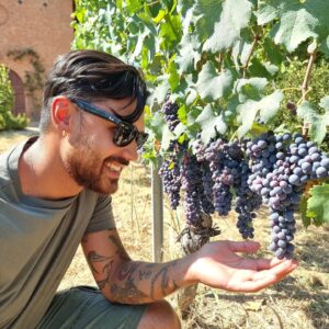 Elvis Esposito Instagram - e Nebbiolo sia!
🍇🍇🍇🍇🍇🍇
🍷🍷🍷🍷🍷🍷
#vinoitaliano