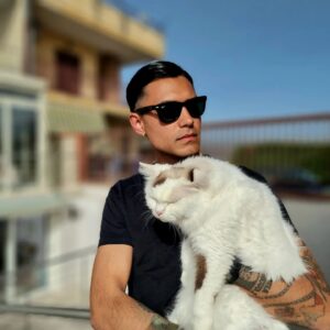 Elvis Esposito Instagram - White Lion 🏴‍☠️
#ragdoll #whitelion #catsofinstagram