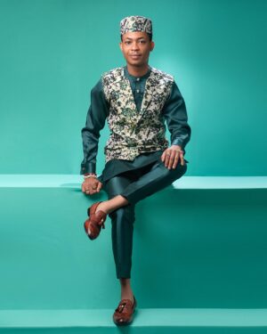 Emeka Nwagbaraocha Instagram - Lights. Camera. Naija

NetflixNaija called and we decided to pull up!

Styling: @izuudokwu 
Photo: @saycheese.jpgs

#BoyOnFire #lightscameranaija #Netflixnaija