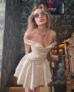 Emilia Attías Instagram - Bisous desde París 🫶