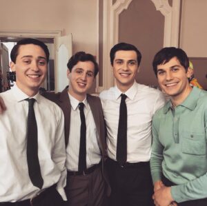 Emilien Vekemans Instagram - Brochette sourire de luxe✨

🎬VMIX
Amazon Prime

@primevideofr