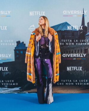 Emilio Insolera Instagram - Complimenti a @netflixit per l'eccellente impegno a garantire l'accessibilità universale, dall'accoglienza degli ospiti con interpreti LIS alla proiezione del film con sottotitoli e audiodescrizioni.

Il segreto del cambiamento è concentrare la tua energia non nel combattere il vecchio, ma nel costruire il nuovo.

@emilioinsolera @carolainsolera @anainsolera  @es_pr_communication @e_schmeidler @dhruvkapoor Crediti @virginiabettoja /Netflix