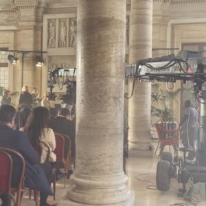 Emilio Insolera Instagram - @paramountpics “Here After” il film di Robert Salerno a cui ho collaborato come consulente di ASL per Freya Hannah Mills - la vedrete usarla in alcune scene - è già nelle sale cinematografiche italiane e arriverà negli USA a settembre. 
È stato un onore aver potuto contribuire a questo progetto. Grazie di cuore.

@paramountpics “Here After,” the film by Robert Salerno, which I collaborated on as an ASL consultant for Freya Hannah Mills - you will see her using it in some scenes - is already in movie theaters in Italy and will arrive in the USA in September.
It was an honor to have contributed to this project. Thank you.

@paramountpics “Here After,” la película de Robert Salerno en la que colaboré como consultor de ASL para Freya Hannah Mills - la verán usarla en algunas escenas - ya está en los cines italianos y llegará a EE.UU. en septiembre.
Fue un honor haber contribuido a este proyecto. Gracias. 

@robert.salerno.28 @bartenal_dp 
@conniebritton @freyahannanmills @syamarayner @andrea_bruschi_marti @tommibasili @alessandroriceci @corego @sukeechew @despresnaomi @sconradtkroehler @armandopizzuticasting @alessandropellegrinimanagement @emilioinsolera @danielaciancio.costumedesigner @paramountpics @paramountpicturesitalia