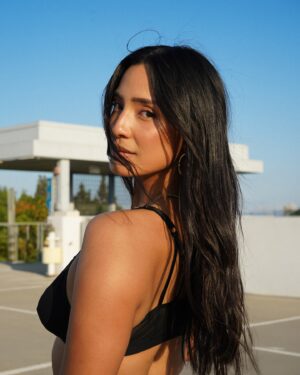 Emily Alabi Instagram - #summertime glow ✨