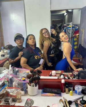 Emily Tosta Instagram - spent the past month and a half working in my country✨🇩🇴🎬 que bendición. 

🤍Del Olor De Las Nubes🤍