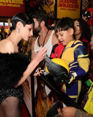 Emma Corrin Instagram - A damn good night !! NYC world premiere of Deadpool and Wolverine 🖤 thanks to everyone who came out and celebrated with us 

Thank you to @harris_reed and @ninaricci for this custom dream, @freddycoomes and @mattempringham, @harry_lambert for always being the greatest collaborator. Thanks to my @cartier family, @ginakanemakeup @danielmartin81 for the incredible hair and make up, thanks to @nailglam for my talons and to @publiceyecomms @insightm_p, as always x