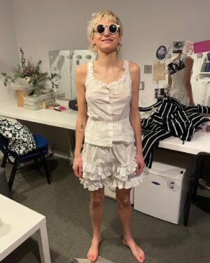 Emma Corrin Instagram - I would like it to be known that I am usually not a crier!!! But on Saturday night as I spoke the final words of Orlando the floodgates opened and they haven’t really closed since.

Being part of this extraordinary show has been the biggest privilege of my life. It has bought me so much joy, from working with the most incredible people in the cast and in our heavenly crew, but also from telling a story each night that is so powerful and resonates so much with me. To spend each evening celebrating and interrogating the questions of love loss and identity, what an honour to speak those lines which recognise the struggles and the joys of what it is to be queer. Orlando is and always has been an ode to being oneself, in whatever form that comes. 

I want to extend my thanks to Virginia Woolf, to her Vita, to Michael Grandage, to  Neill Bartlett, to all the people working at The Garrick who have made that theatre home for me the last few months, to our exceptional, beautiful cast who I will miss immensely, and to our crew, everyone backstage in wigs and wardrobe who make everyday a joy no matter what we’re all going through. These are the people who make these shows, who get you through each night and make the experience one to treasure.

For the last few months I have been lucky enough to taste the possibility true queer freedom within Orlando, within Virginias words and to share it with an audience, to feel the euphoria of spreading a message I believe in so passionately. I will miss it immeasurably, thank you thank you thank you ❤️