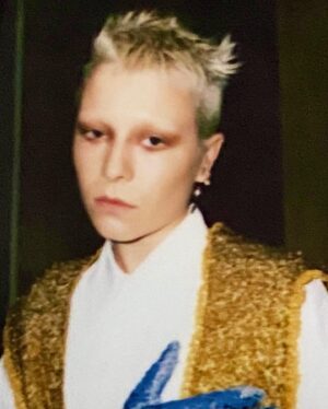 Emma D'Arcy Instagram - 🌔

romantic genius by @rosefordestudio 
hair euphoria by @jodytaylorhair 
that face ! by @justinejenkins
party clothes by @acnestudios 
height by @rokeratelier 
spikes by @hirotakajewelry 
publicity   sanity by @dobbscld
spirit guide @dfm16 
photo by hero @tmayb