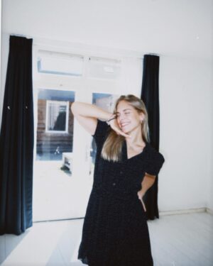 Emma Keuven Instagram - new chapter 🔑🏠