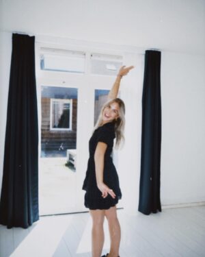 Emma Keuven Instagram - new chapter 🔑🏠